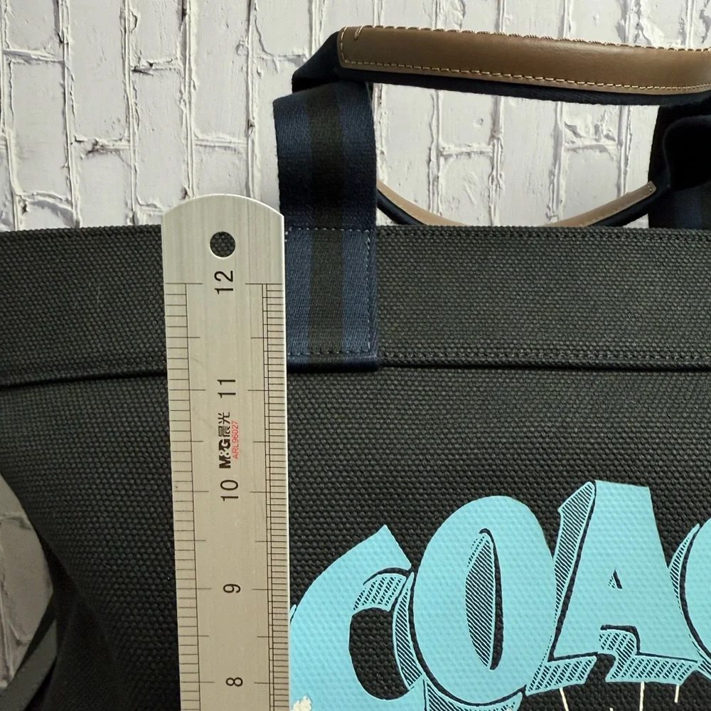 NWT Coach Tote Bag 38 With Whale Graphic Black CT899